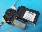 7L0837462F Стеклоподъемник передний правый VOLKSWAGEN Touareg 1 (7L) 2002-2010