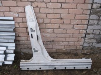 Порог правый