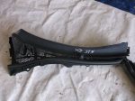 BBM4507R0A Водосток лобового стекла (жабо) правый Mazda 3 (BL) 2009- MAZDA 