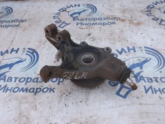 Поворотный кулак передний левый