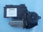 7L0959704D Моторчик стеклоподъемника VOLKSWAGEN Touareg 1 (7L) 2002-2010