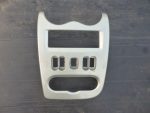 8200739438 Накладка на торпедо центральная RENAULT Logan 2005-2014
