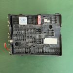 1K0937124K Блок предохранителей под капотом VOLKSWAGEN Golf 5 2003-2009