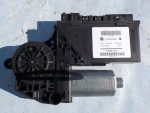 7L0959701D Моторчик стеклоподъёмника передний правый VOLKSWAGEN Touareg 1 (7L) 2002-2010
