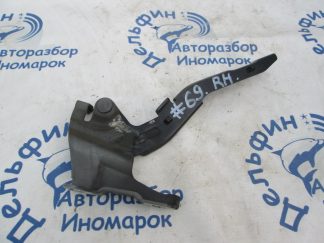 Петля капота правая