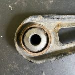 7L8501529A Рычаг задний поперечный VOLKSWAGEN Touareg 1 (7L) 2002-2010