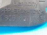 3C5807863 Направляющая заднего бампера центральная VOLKSWAGEN Passat B6 2005-2009