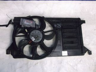 Диффузор радиатора в сборе