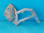 7L6823302A Петля капота правая VOLKSWAGEN Touareg 1 (7L) 2002-2010