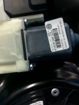 3C0959703B Стеклоподъемник задний левый VOLKSWAGEN Passat B7 2011-2015
