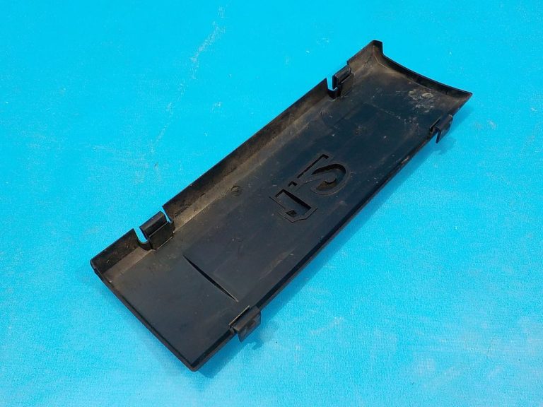 03E103929A Декоративная крышка двигателя SKODA Fabia 2007-2015 03E103929A Декоративная крышка двигателя SKODA Fabia 2007-2015