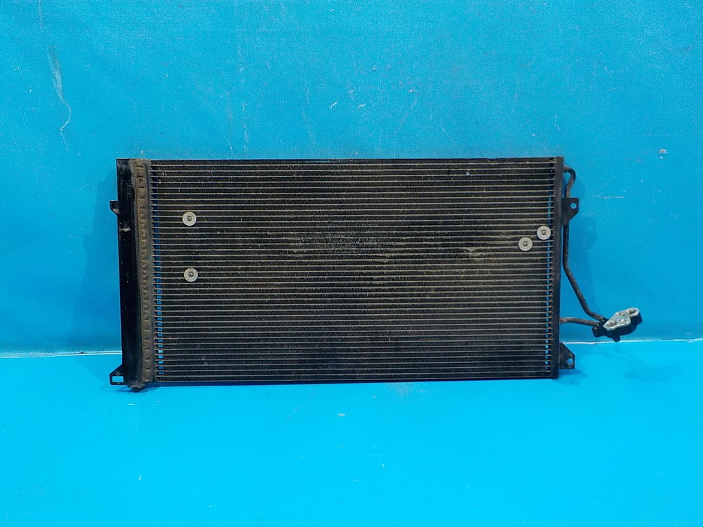 7L0820411G Радиатор кондиционера VOLKSWAGEN Touareg 1 (7L) 2002-2010 7L0820411G Радиатор кондиционера VOLKSWAGEN Touareg 1 (7L) 2002-2010