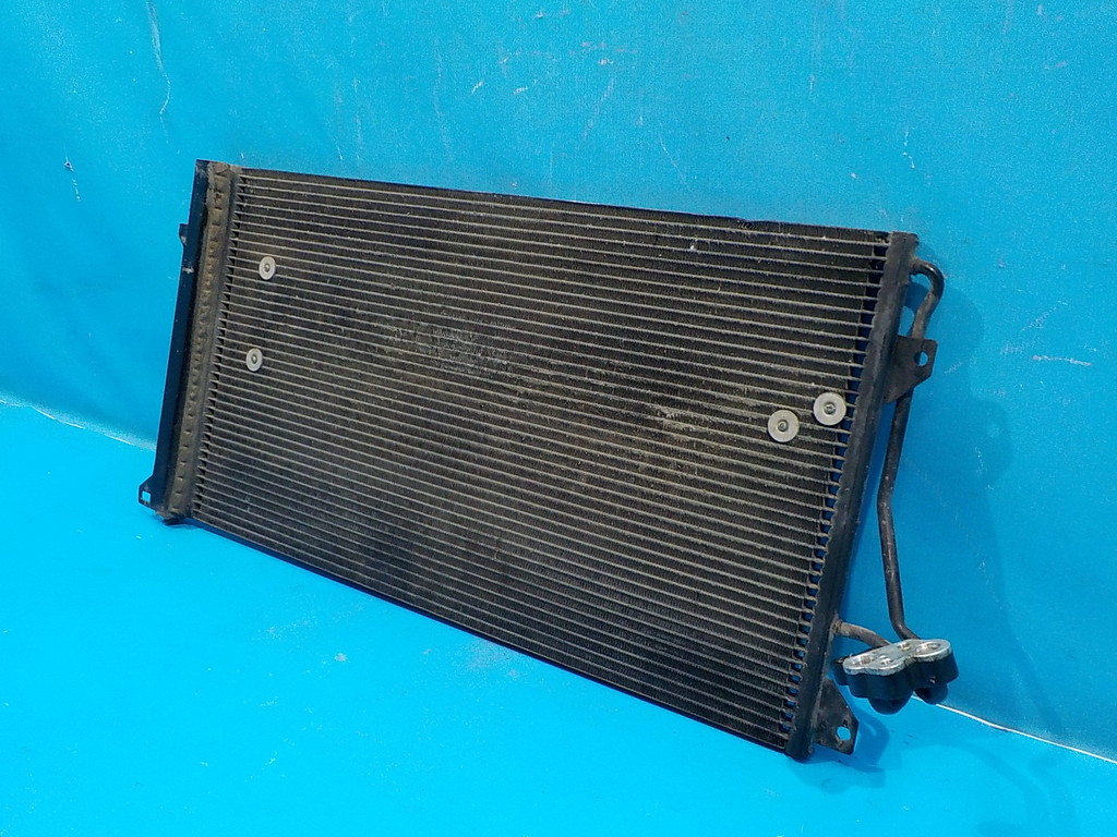 7L0820411G Радиатор кондиционера VOLKSWAGEN Touareg 1 (7L) 2002-2010 7L0820411G Радиатор кондиционера VOLKSWAGEN Touareg 1 (7L) 2002-2010