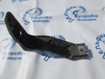 8E0821137B Кронштейн переднего крыла левый Audi A4 (B6) 2000-2004
