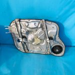 824811H000 Cтеклоподъемник передний правый KIA Ceed (ED) 2007-2012