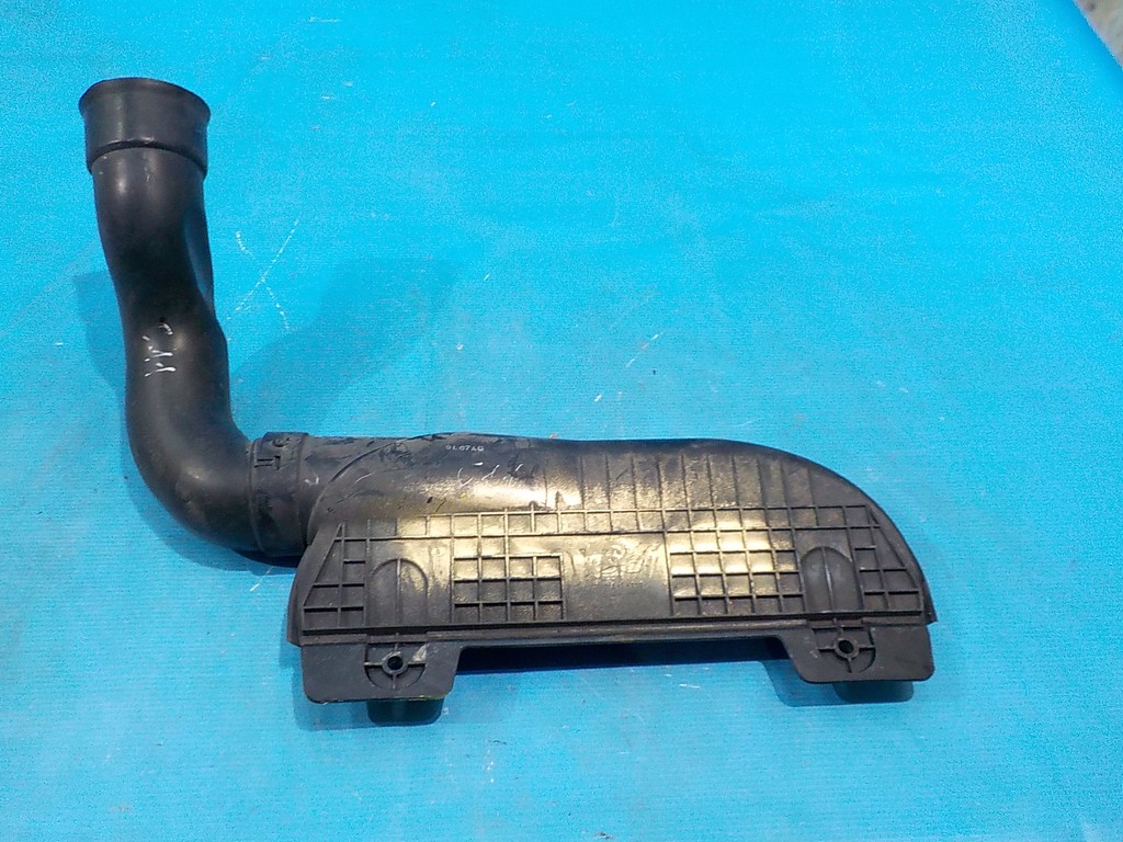 282121H110 Воздухозаборник KIA Ceed (ED) 2007-2012 282121H110 Воздухозаборник KIA Ceed (ED) 2007-2012