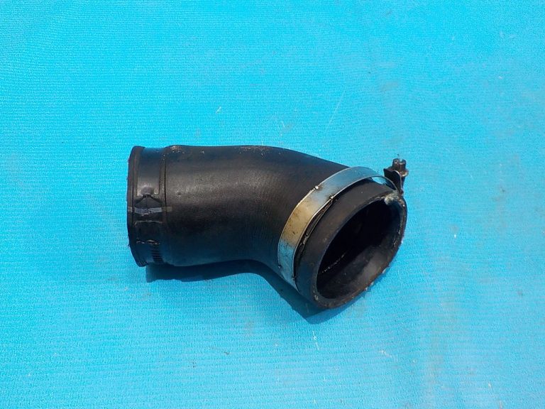 1K0145838M Патрубок интеркулера VOLKSWAGEN Passat CC 2008-2018 1K0145838M Патрубок интеркулера VOLKSWAGEN Passat CC 2008-2018