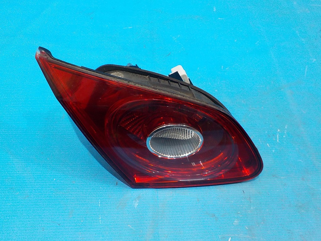 3C8945093D Фонарь задний левый внутренний VOLKSWAGEN Passat CC 2008-2018 3C8945093D Фонарь задний левый внутренний VOLKSWAGEN Passat CC 2008-2018