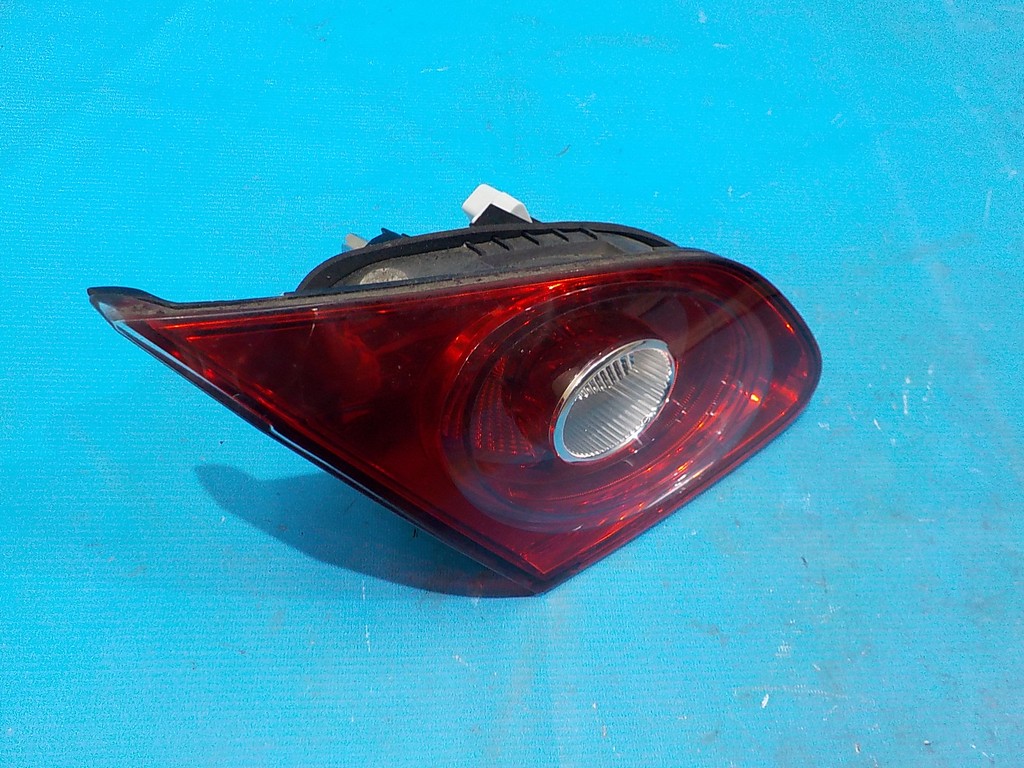 3C8945093D Фонарь задний левый внутренний VOLKSWAGEN Passat CC 2008-2018 3C8945093D Фонарь задний левый внутренний VOLKSWAGEN Passat CC 2008-2018