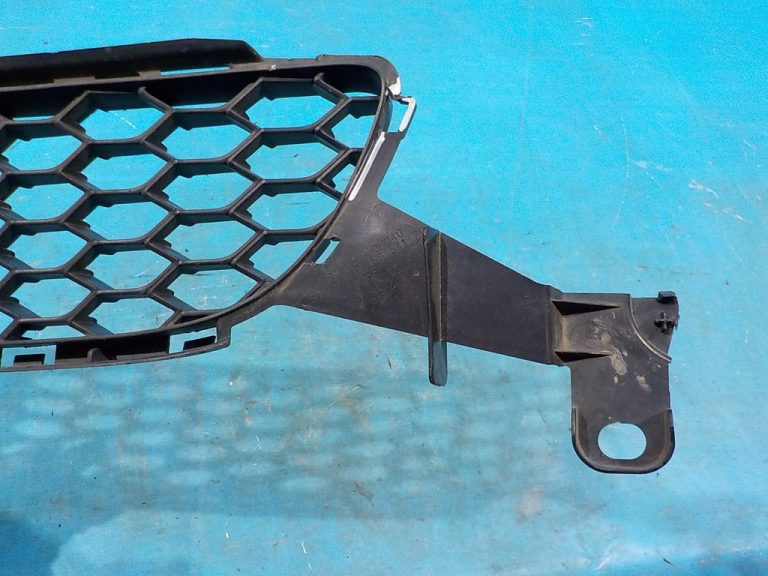531120H040 Решетка переднего бампера центральная TOYOTA Aygo 2005-2014 531120H040 Решетка переднего бампера центральная TOYOTA Aygo 2005-2014