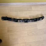24460528 Кронштейн заднего бампера центральный OPEL Astra H 2004-2010