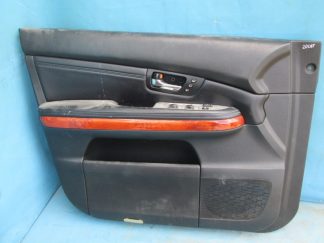 Обшивка двери передней левой