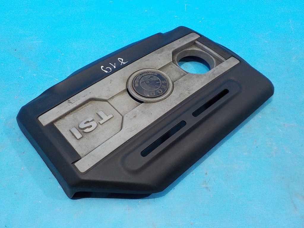 06J103925AS Декоративная крышка двигателя SKODA Octavia A5 (1Z) 2004-2013 06J103925AS Декоративная крышка двигателя SKODA Octavia A5 (1Z) 2004-2013