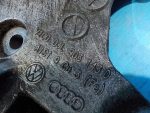 03L903143D Кронштейн генератора VOLKSWAGEN Passat B6 2005-2009