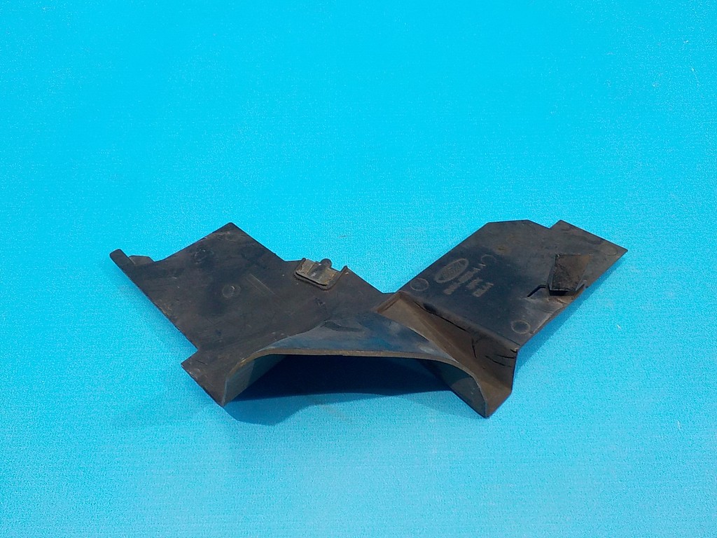 8V418327AA Воздуховод радиатора левый Ford Kuga 1 2008-2012 8V418327AA Воздуховод радиатора левый Ford Kuga 1 2008-2012