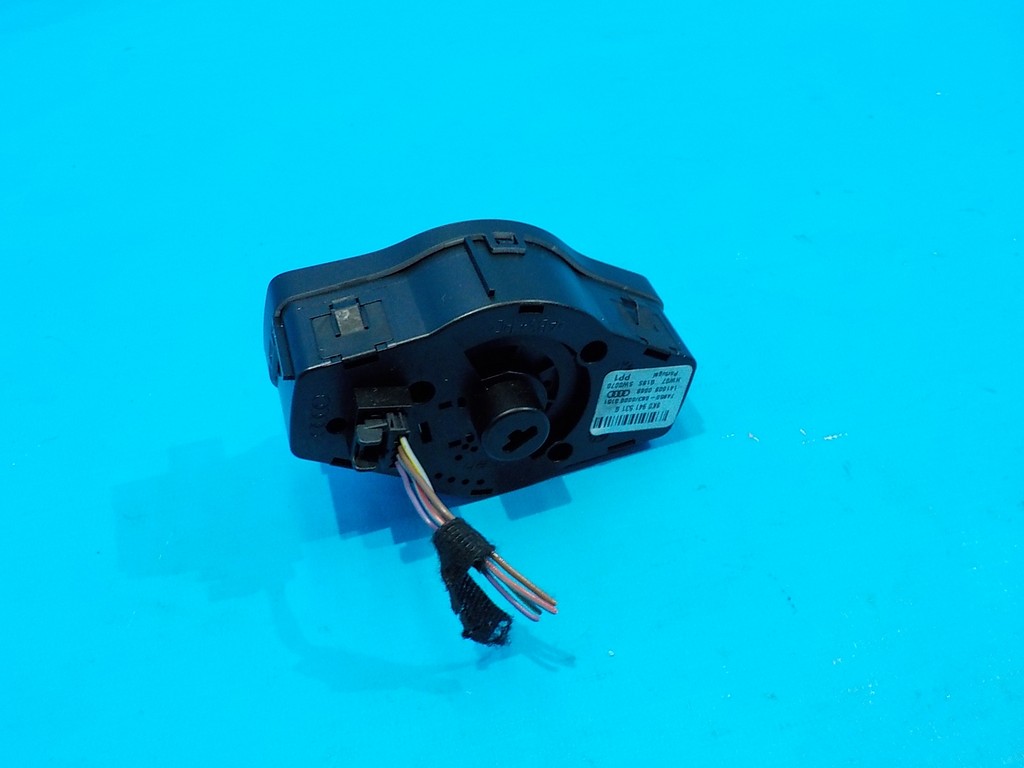 8K0941531G Переключатель света фар Audi A4 (B8) 2007-2015 8K0941531G Переключатель света фар Audi A4 (B8) 2007-2015