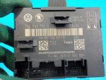 7N0959795D Блок комфорта задней двери SKODA Yeti 2009-2018