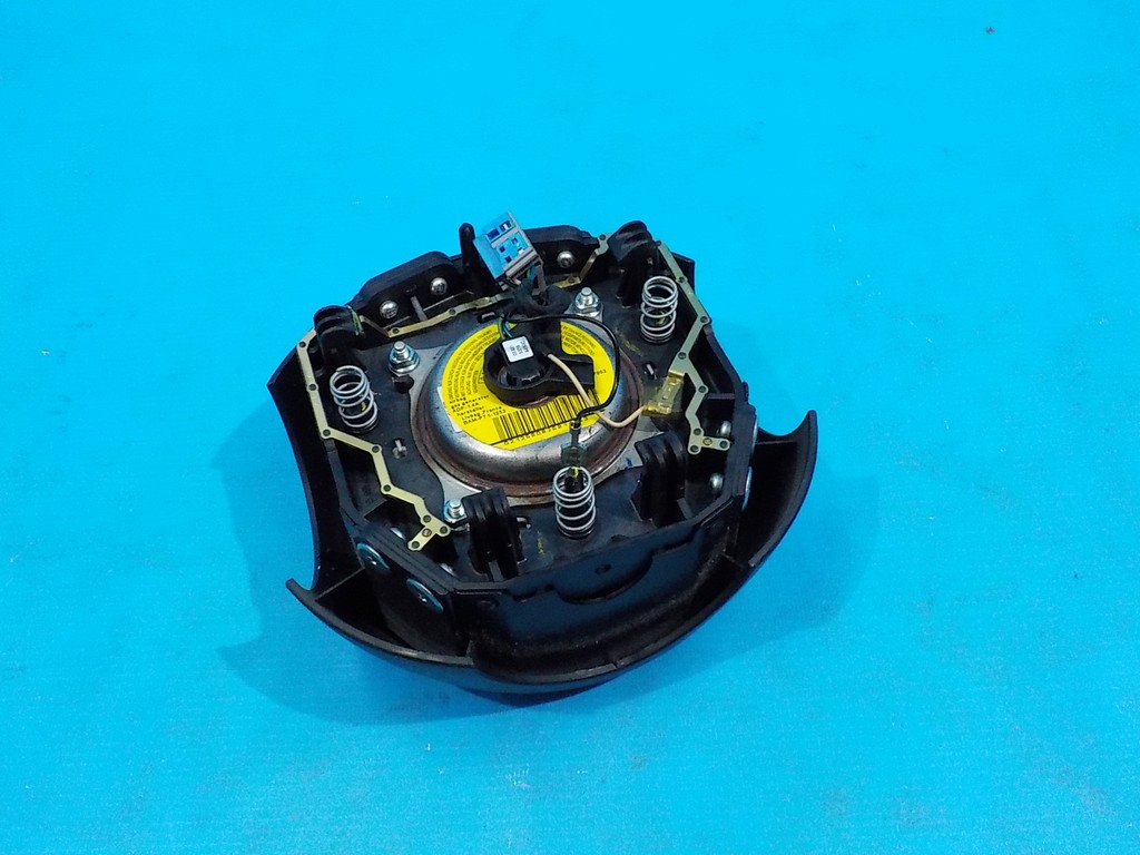 32302757665 Подушка безопасности водителя Mini Cooper Clubman R55 2007-2014 32302757665 Подушка безопасности водителя Mini Cooper Clubman R55 2007-2014