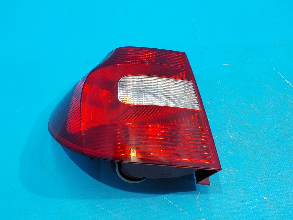 5L0945111 Фонарь задний левый SKODA Yeti 2009-2018 5L0945111 Фонарь задний левый SKODA Yeti 2009-2018