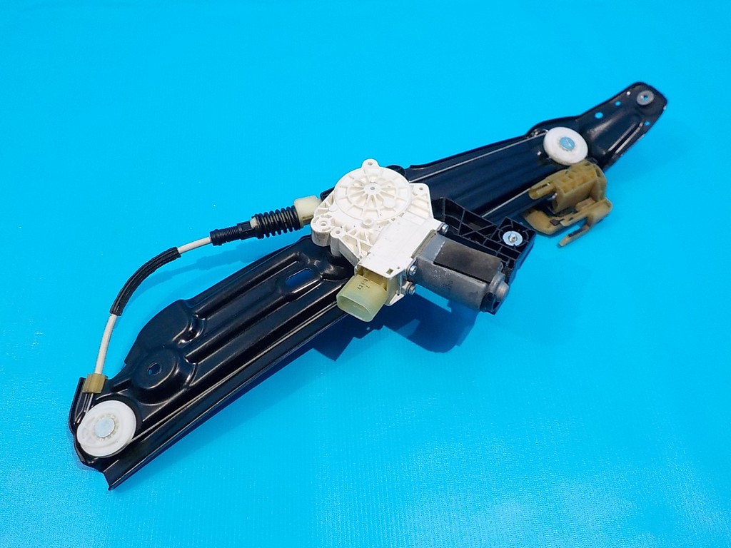 51357182614 Стеклоподъемник задний правый BMW 5-серия F10/F11 2009-2016 51357182614 Стеклоподъемник задний правый BMW 5-серия F10/F11 2009-2016