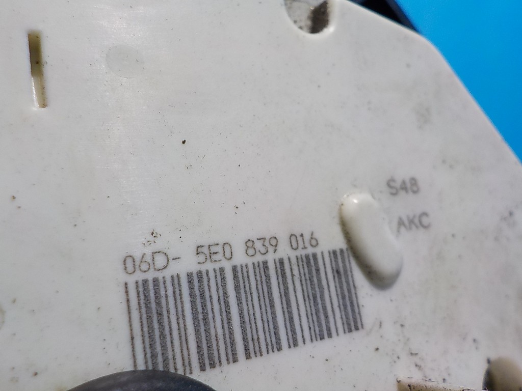 5E0839016 Замок двери задней правой SKODA Rapid 2013-2020 5E0839016 Замок двери задней правой SKODA Rapid 2013-2020