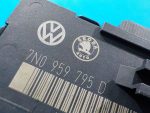 7N0959795D Блок комфорта задней двери SKODA Yeti 2009-2018