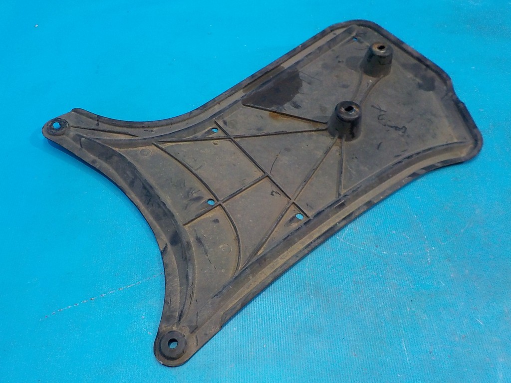 8K0825219 Пыльник днища задний Audi A4 (B8) 2007-2015 8K0825219 Пыльник днища задний Audi A4 (B8) 2007-2015