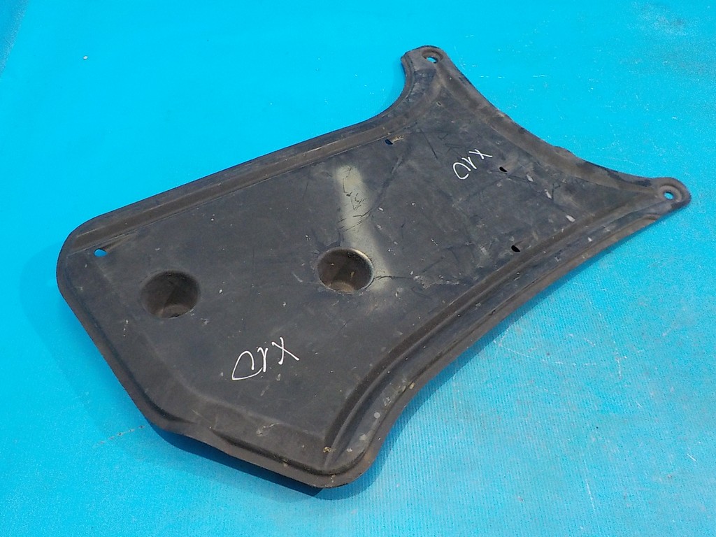 8K0825219 Пыльник днища задний Audi A4 (B8) 2007-2015 8K0825219 Пыльник днища задний Audi A4 (B8) 2007-2015