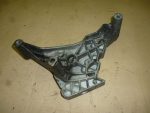 03G199207F Кронштейн опоры двигателя правый Jetta 2005-2011 VOLKSWAGEN 