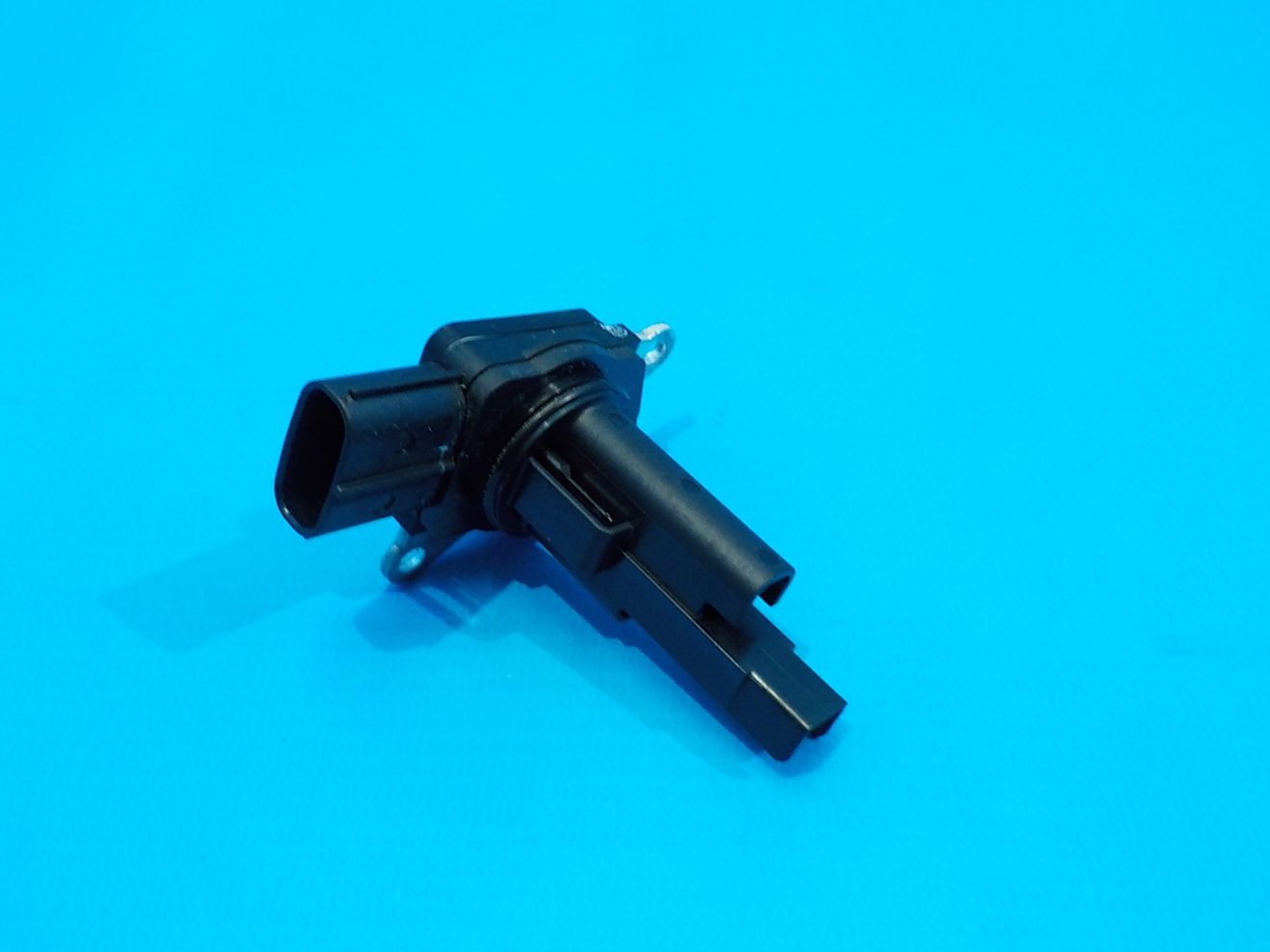 1380054L00 Датчик массового расхода воздуха (ДМРВ) SUZUKI Grand Vitara 3 2005-2015 1380054L00 Датчик массового расхода воздуха (ДМРВ) SUZUKI Grand Vitara 3 2005-2015