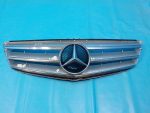 A2048800023 Решетка радиатора MERCEDES-BENZ C-class (W204) 2007-2015
