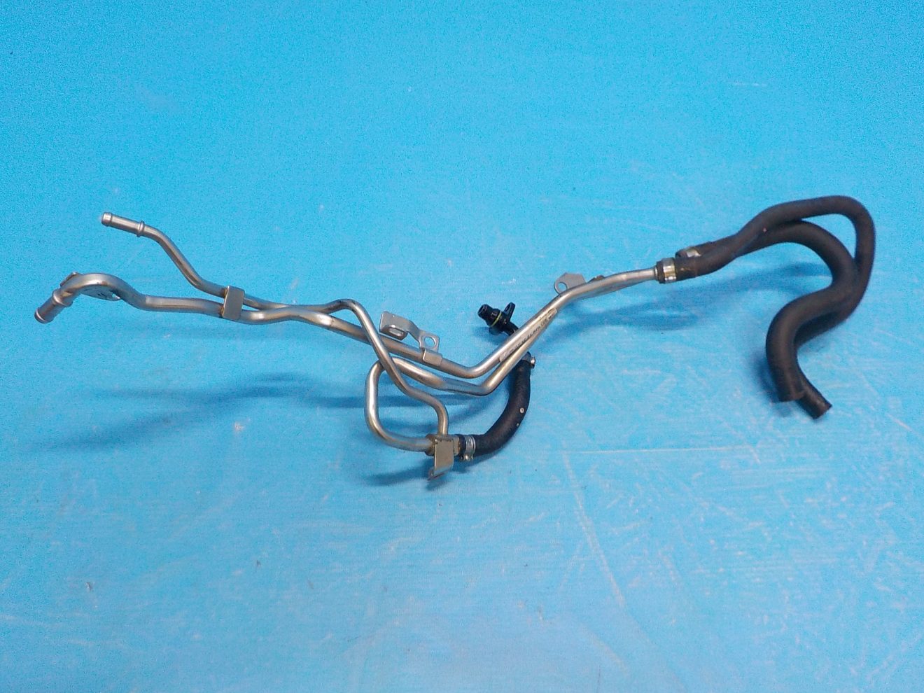 A6510701235 Трубка топливная MERCEDES-BENZ GLC (X253) 2015- A6510701235 Трубка топливная MERCEDES-BENZ GLC (X253) 2015-