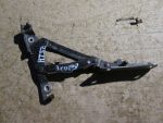 BBM452720A Петля крышки багажника левая Mazda 3 (BL) 2009- MAZDA 