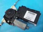 7L0837462F Стеклоподъемник передний правый VOLKSWAGEN Touareg 1 (7L) 2002-2010