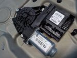 1Z2837462 Стеклоподъемник передний правый SKODA Octavia A5 (1Z) 2004-2013
