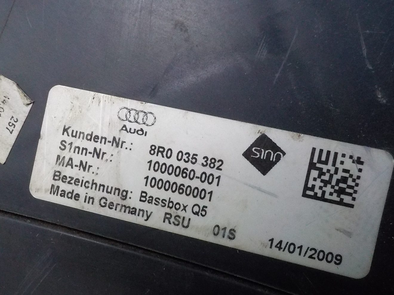8R0035382 Сабвуфер Audi Q5 (8R) 2008-2017 8R0035382 Сабвуфер Audi Q5 (8R) 2008-2017