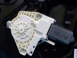 7P6837462B Стеклоподъемник передний правый VOLKSWAGEN Touareg 2 NF 2010-2018