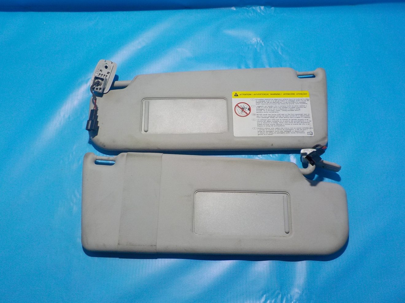 3C0857551P 1K0857552K Козырек солнцезащитный (комплект) VOLKSWAGEN Passat B6 2005-2009 3C0857551P 1K0857552K Козырек солнцезащитный (комплект) VOLKSWAGEN Passat B6 2005-2009