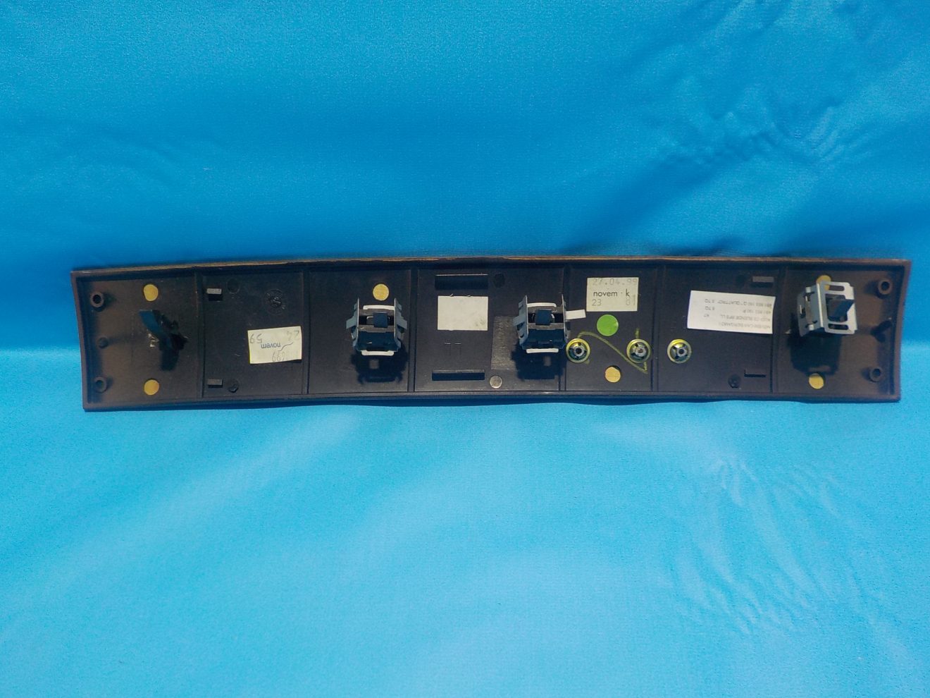 4B1853190Q Накладка декоративная Audi A6 (C5) 1997-2004  4B1853190Q Накладка декоративная Audi A6 (C5) 1997-2004