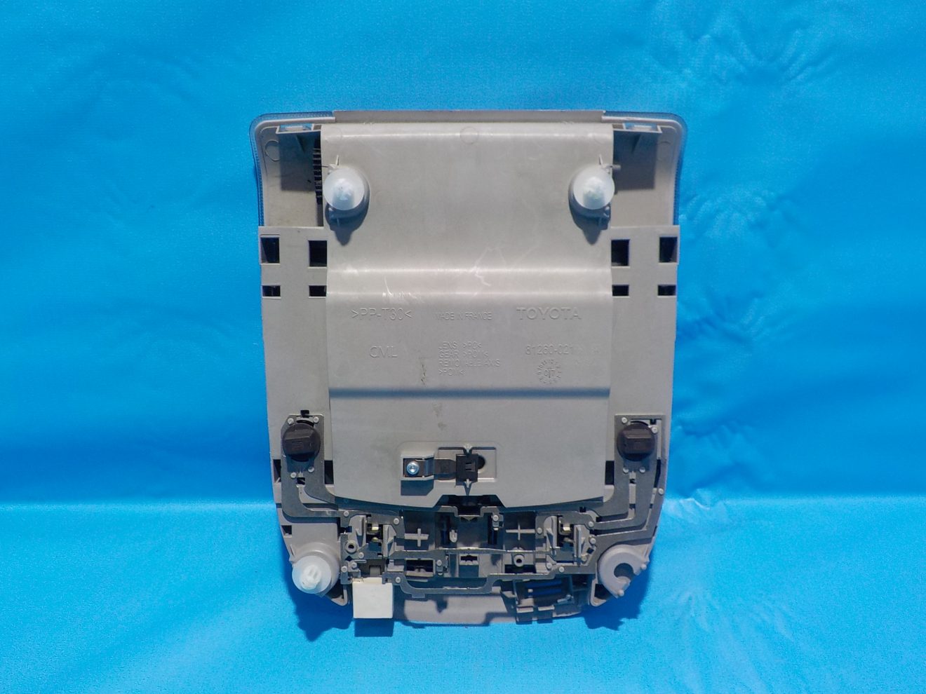 8126002100B0 Плафон освещения салона TOYOTA Auris (E15) 2006-2012 8126002100B0 Плафон освещения салона TOYOTA Auris (E15) 2006-2012